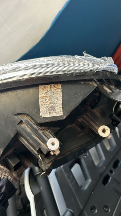 Продам, фару правую приора