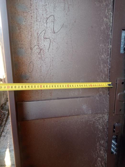 Нова блиндирана входна врата