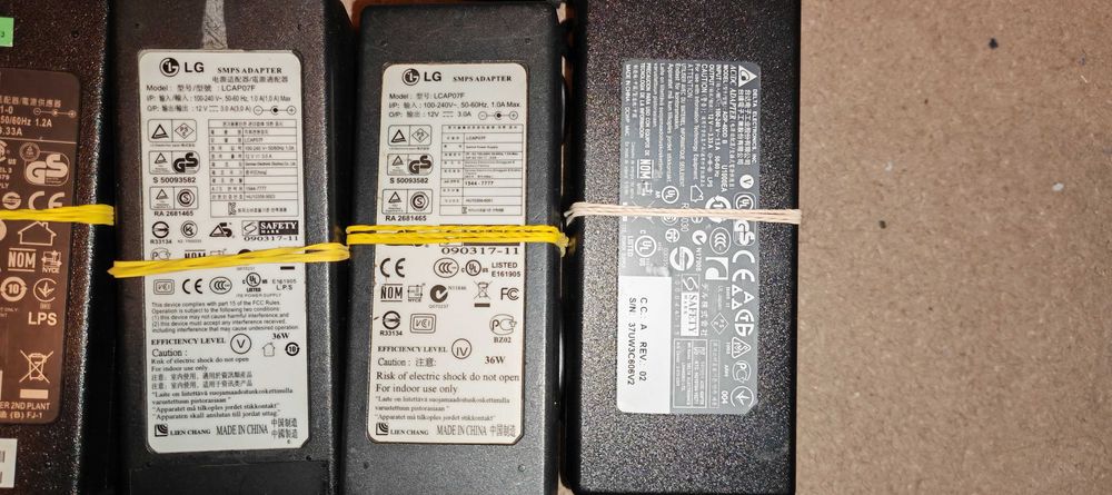 Incarcatoare priza pentru monitor etc 12-14V