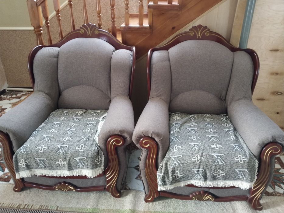 Срочно продам диван