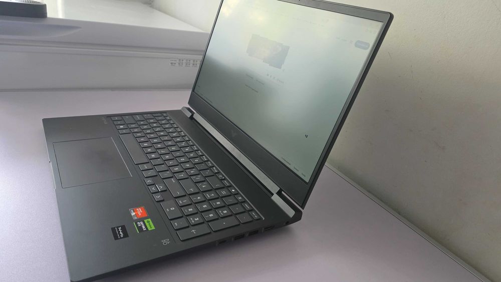 Laptop Gaming HP cu RTX4070, 32GB RAM DDR5, AMD Ryzen™ 7 7840HS, 1TB