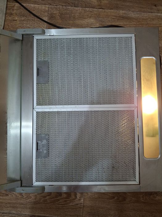 Продам  кухонную  вытяжку