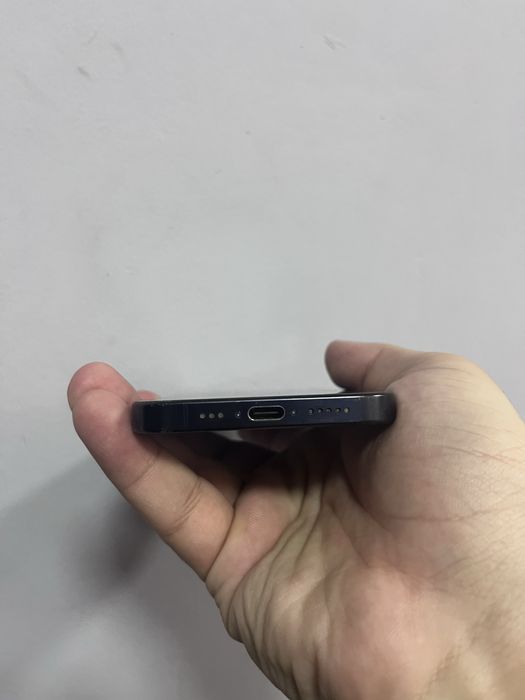 Продам iPhone 15 Pro