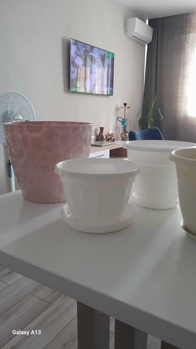 Продам горшки для цветов