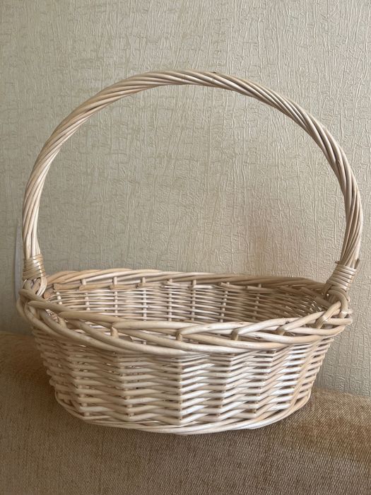 Корзина плетенная