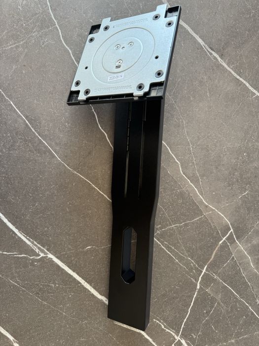 Стойка за монитор чисто нова