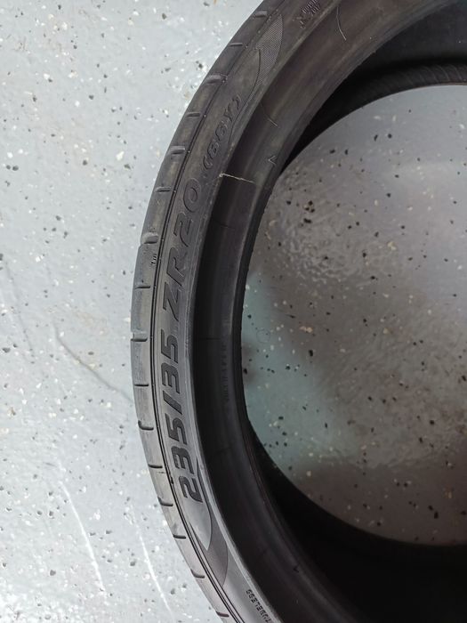 235.35.20 Pirelli Vara Second-hand