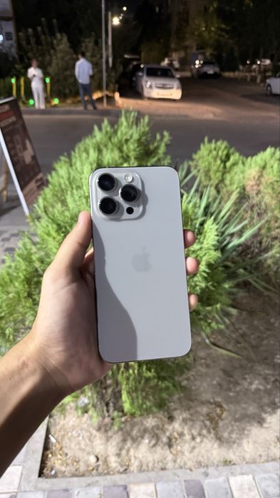 Iphone 15 pro max sim srocna