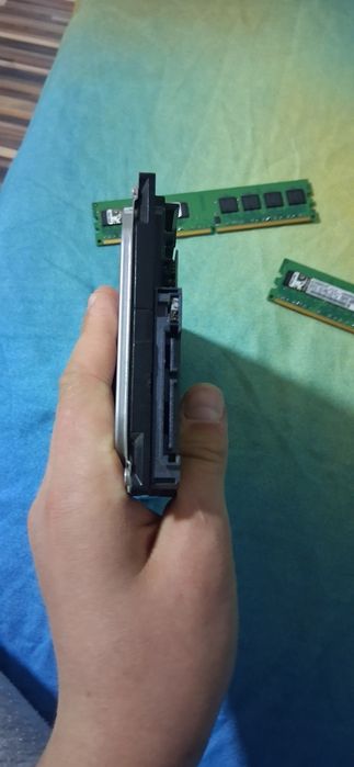 Vând RAM și HDD funcționale