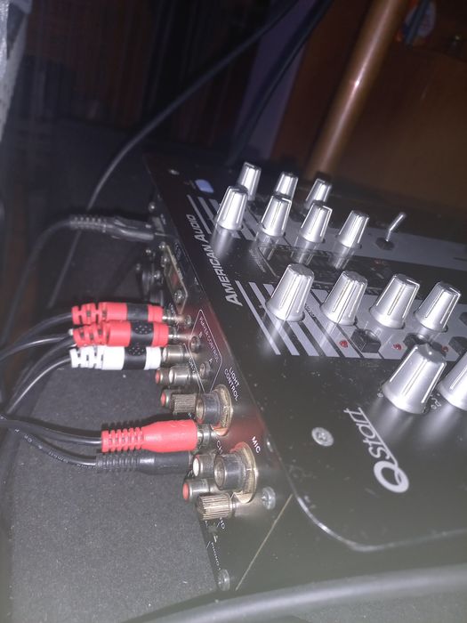 Продавам Пулт American audio