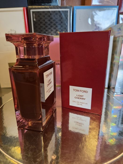TomFord Lost Cherry с лек дефект