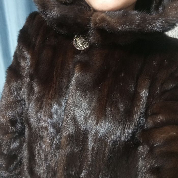 Шуба классика с капюшоном