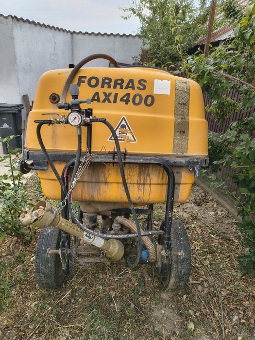 Tractor viticol și utilaje