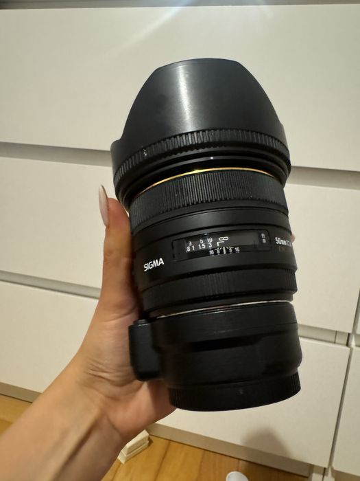 Obiectiv Sigma 50mm f1.4 sony cu adaptor