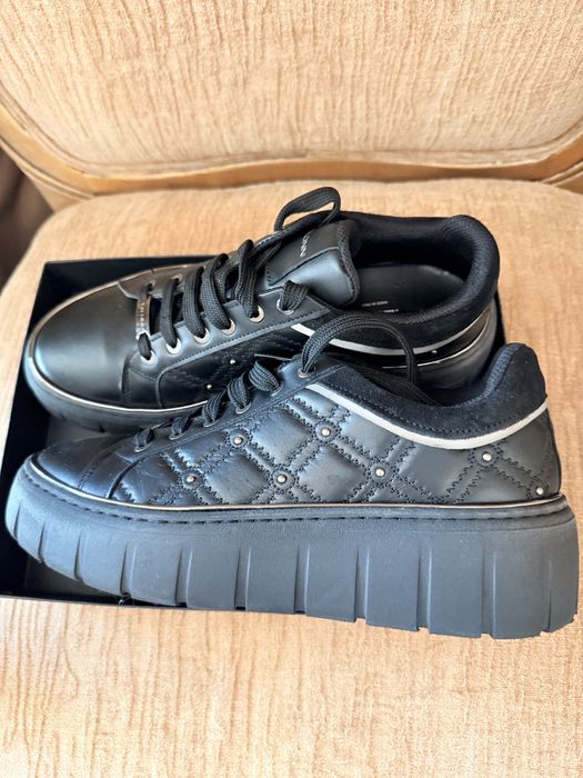 Обувки спортни три чифта, 39