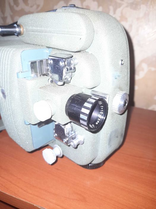 Proiector Vintage - Revue 8mm Japonez