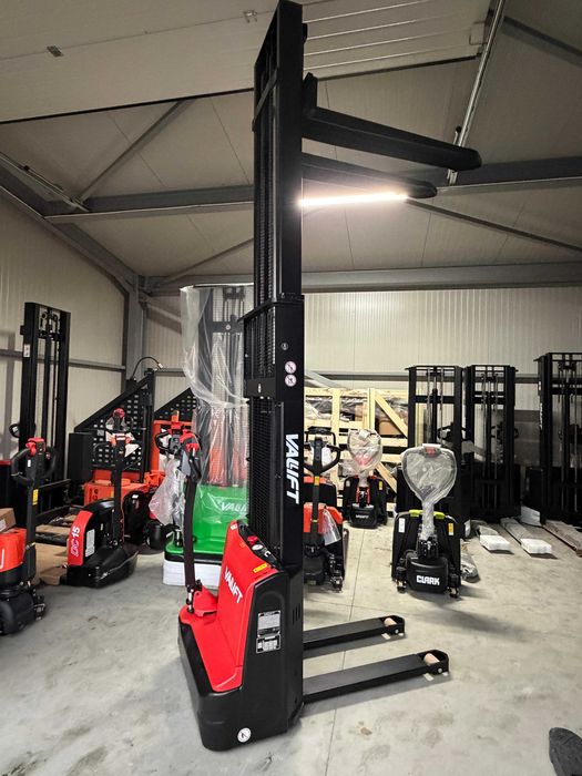 Transpaleta electrica Liza electrica cu catarg 1500kg VALLIFT