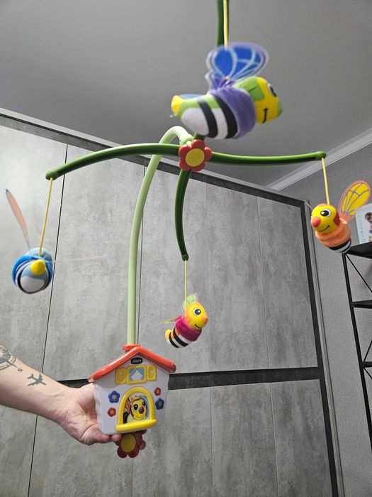 Продам мобиль детский