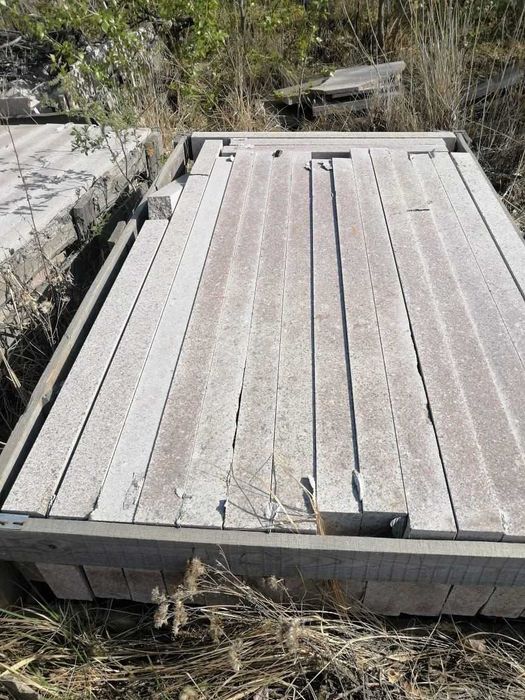 Гранитный поребрик