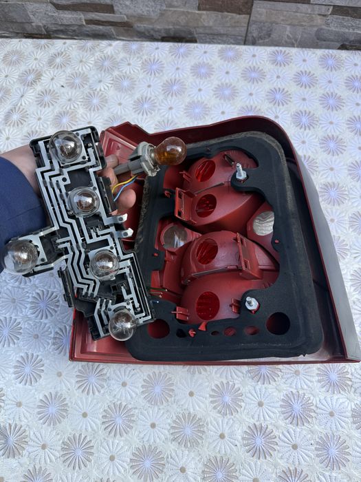 оригинален десен стоп за Passat комби B5,5