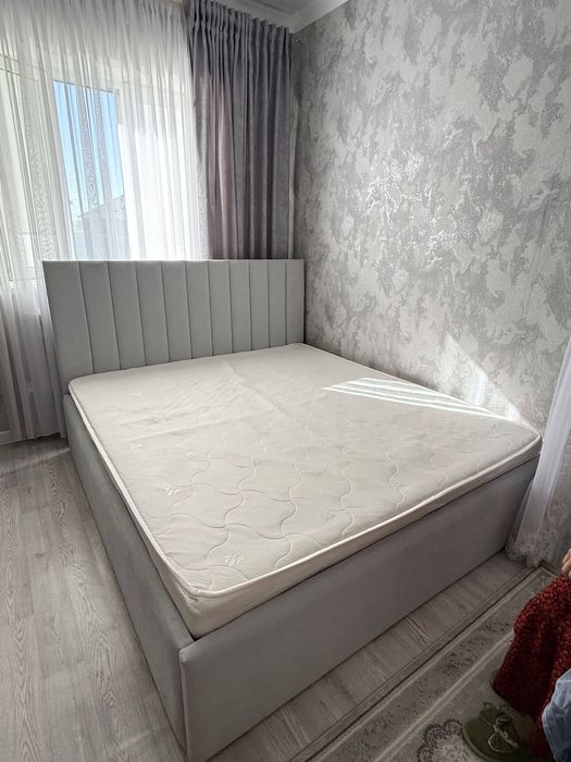Новый спальный кровать