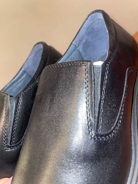 Новые мужские туфли