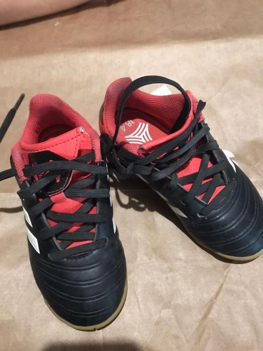 Бутсы,кеды. Адидас