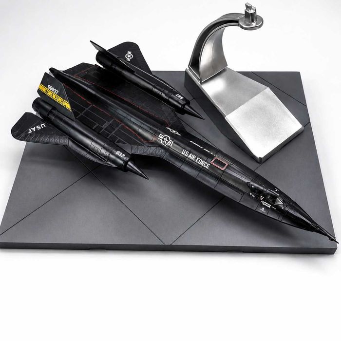 Macheta avion metalica SR-71A Blackbird NASA 23 cm