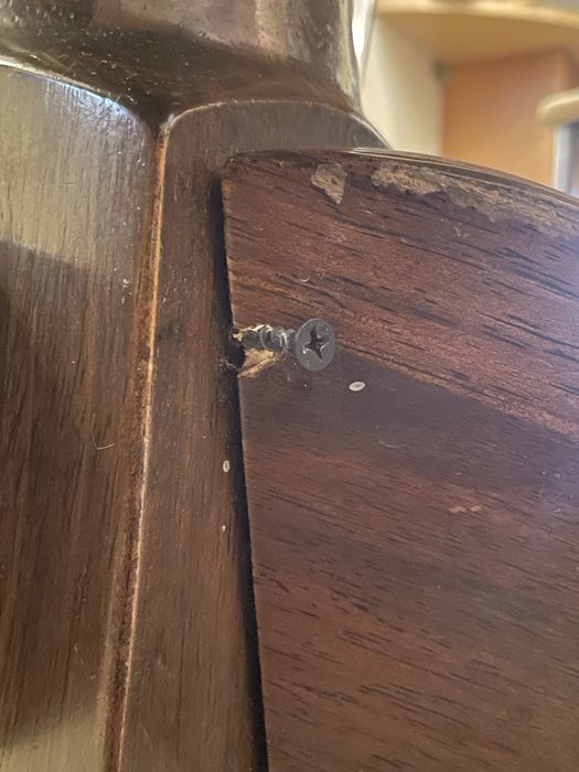 Продаю стол