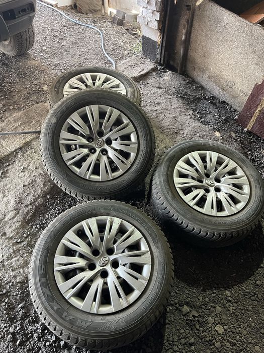 Диски с колпаками R16 Toyota