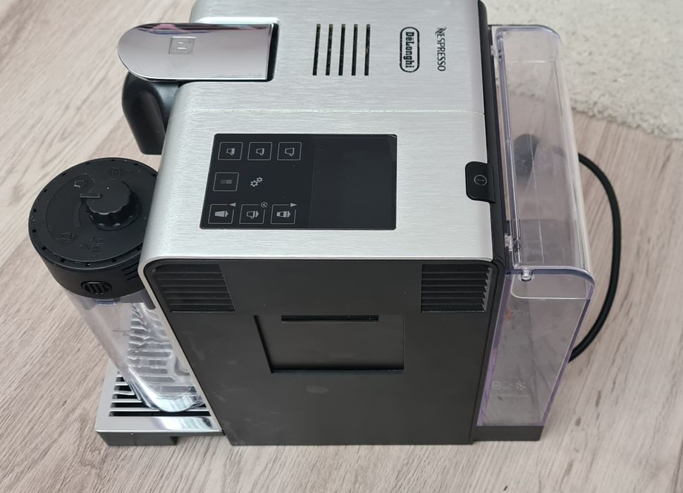 Espressor Delonghi Latissima Pro Nespresso