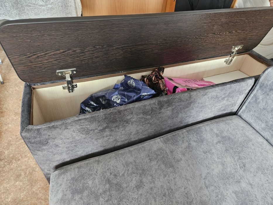 Продам диван в отличном состоянии