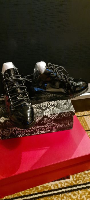 Продам кожаную обувь