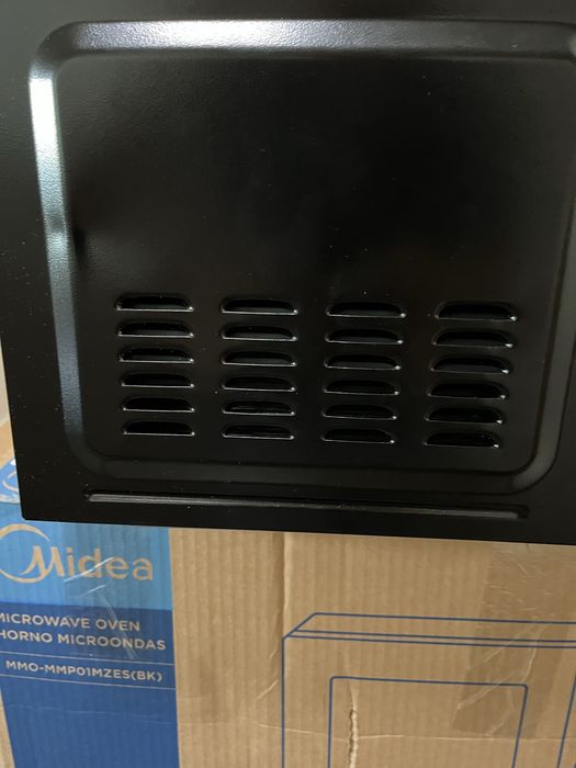 Микровълнова фурна  Midea
