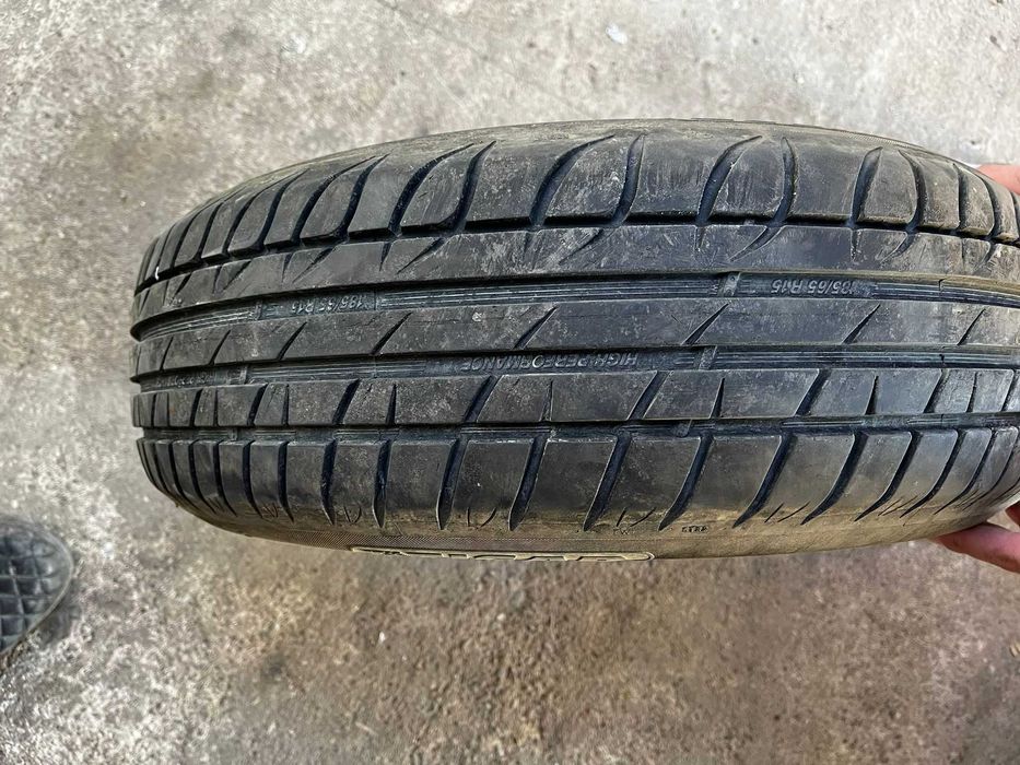 Vand 2 anvelope 185 65 R15 88h dot 0323