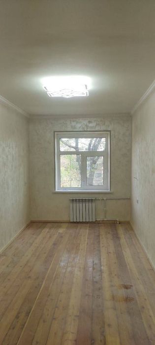 2/4/4 метро Буюк Ипак Йули,Максим Горький,KFC,Max Way,кирпич,балкон2*6