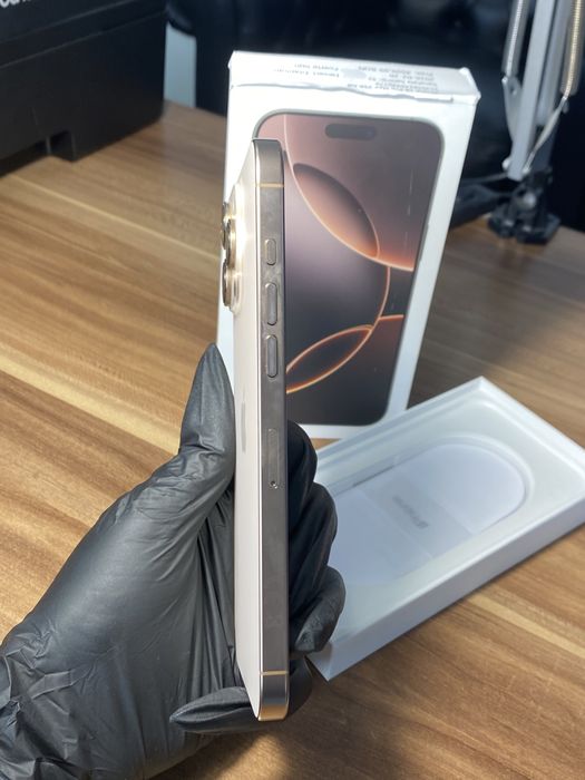 iPhone 16 Pro Max • 256 GB •Desert Titanium