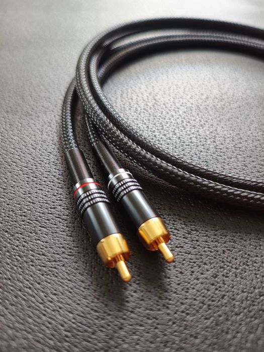 Cabluri audio profesionale Canare L-4E6S  XLR mamă → RCA tată | 1 m
