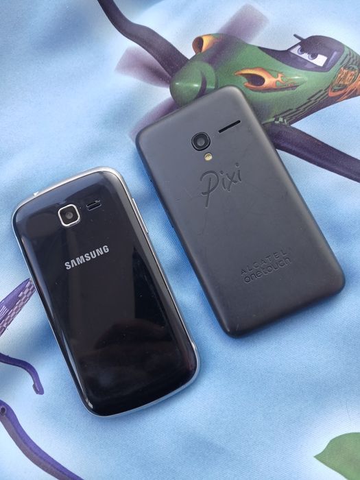 Vând doua telefoane pret 60lei