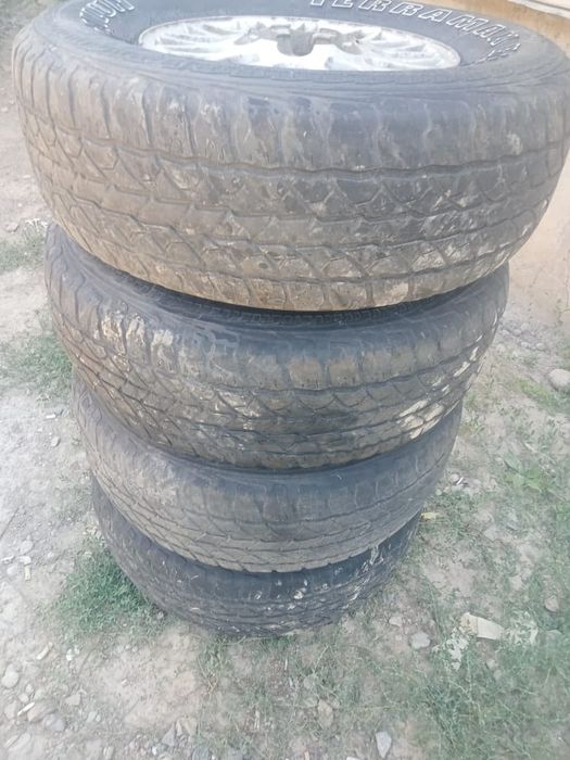 Продам диски с резиной
