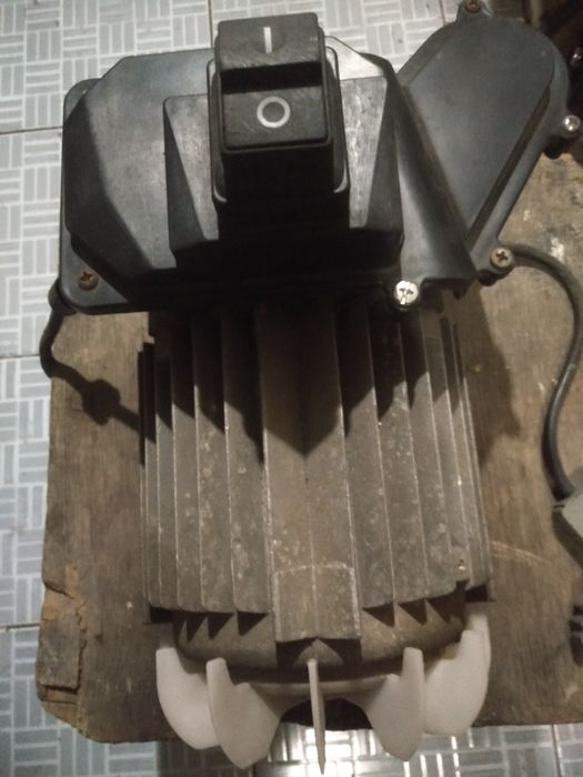 Продам электродвигатель на автомойку