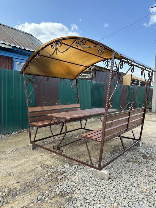 Беседка Кованая металл-дерево