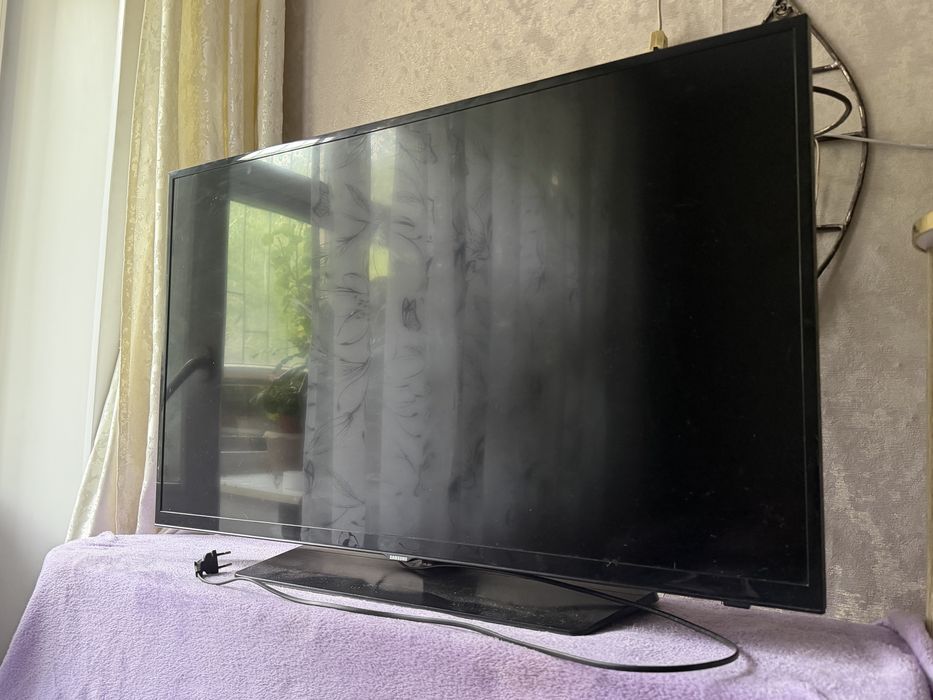 Телевизор samsung