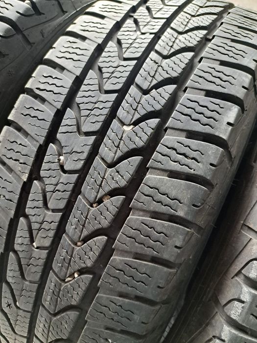 4 anvelope iarnă 215 65 R16C Goodyear