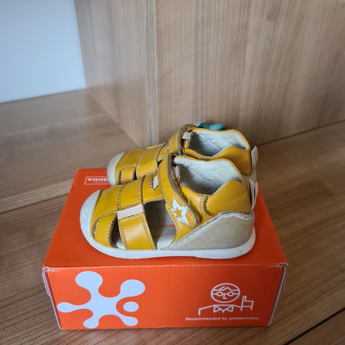 Sandale Biomecanics,  20