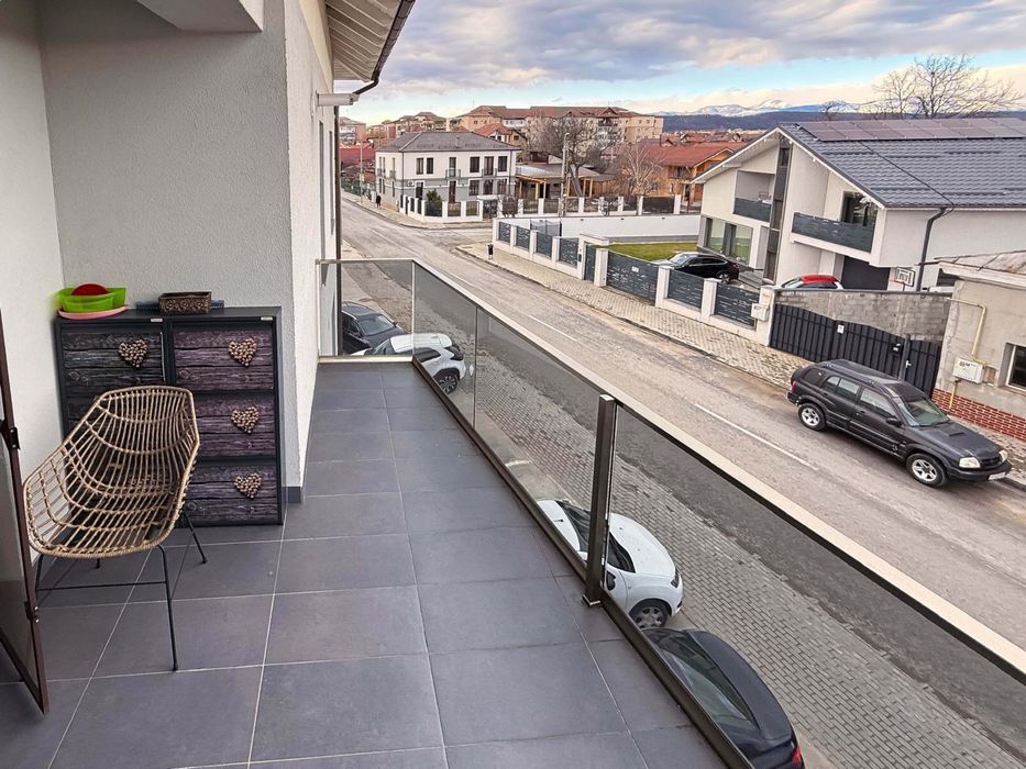 Inchiriez apartament 3 camere central