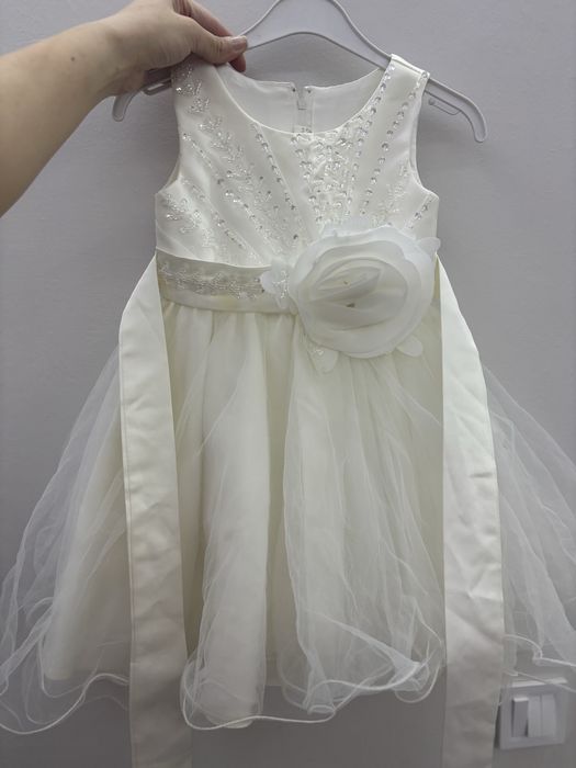 Прокат/продажа платья на девочку 2 годика