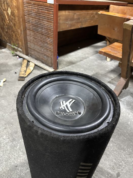 Vand subwoofer hifonics