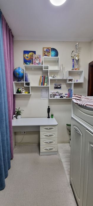 Продам гарнитур в детскую.в идеальном состоянии.как новый