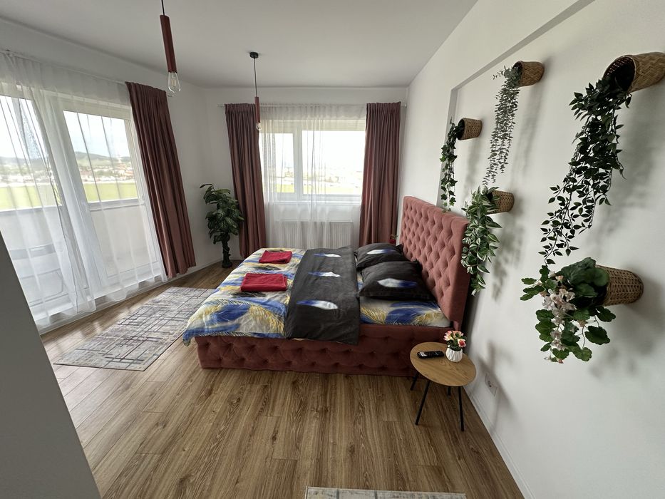 (FARA ESCORTE} Cazare Brasov Garsoniera  regim hotelier Coresi mall